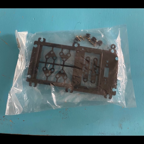 Futaba Standard Servo Tray (New) - Picture 3 of 10